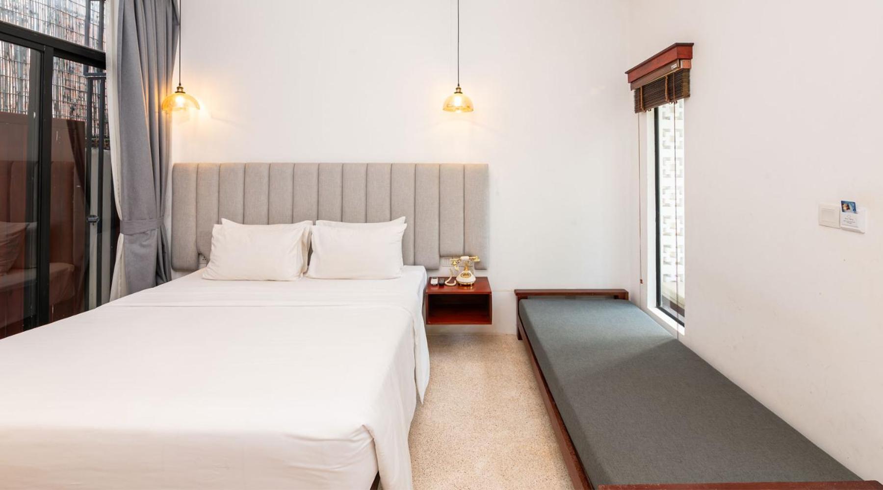 Victoria Hotel 4*